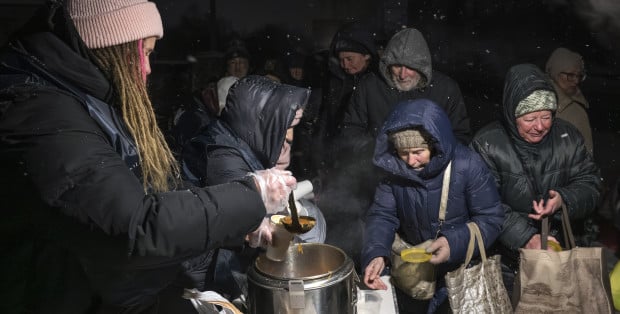 Mer Kijowa wzywa do gromadzenia zapasów. „Sytuacja jest niezwykle trudna”