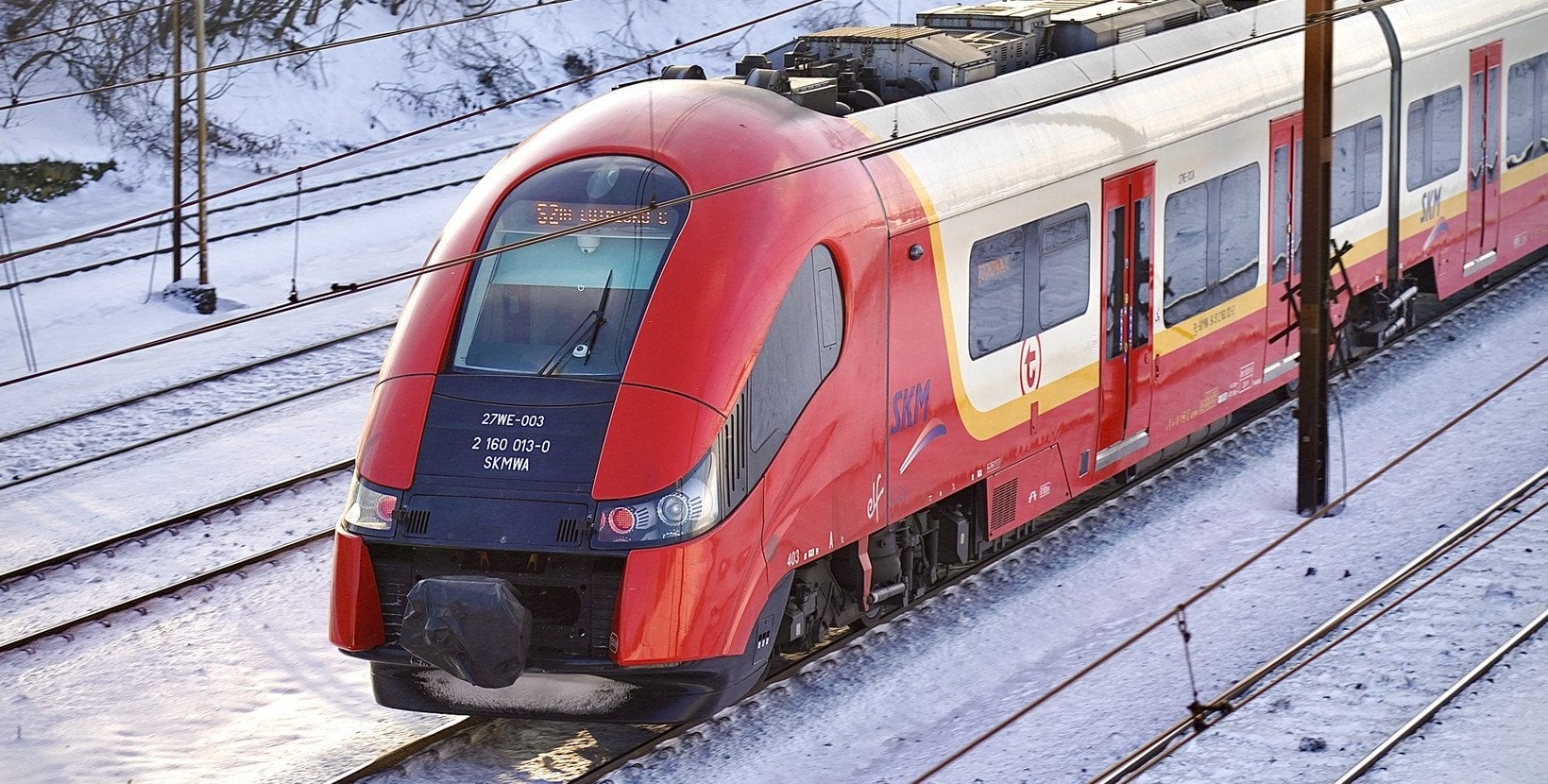 Utrudnienia na kolei. Pociągi odwołane i opóźnione choćby o godzinę