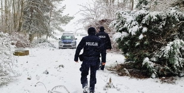 Figurka Matki Bożej skradziona z kapliczki na Targówku