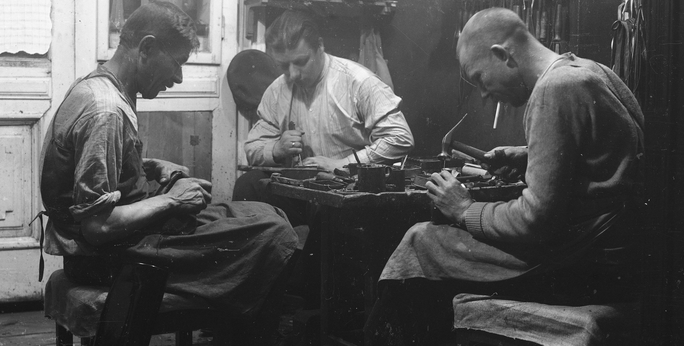 Druga część słuchowiska „Szewcy” w gwiazdorskiej obsadzie w RDC