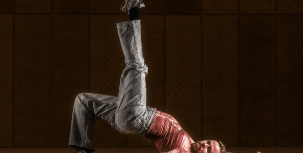 „Energia zmiany” zakorzeniona w biodrach. Spektakl „Storm” w pawilonie tańca