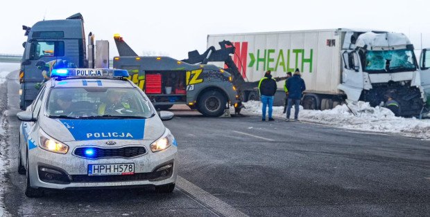 Utrudnienia na S7 w kierunku Gdańska. Zderzyły się dwie ciężarówki