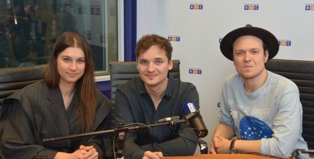 „Szukamy czegoś, co się nie mieści w Kwiecie Jabłoni”. Symfoniczne aranżacje na nowej płycie „Przesilenie”