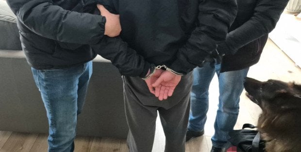 Miał znęcać się nad partnerką. Trafił w ręce policji