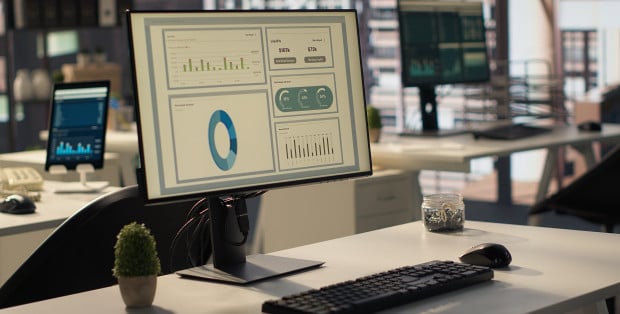 Dashboard KPI w marketingu: concept i strategia łączenia danych z CRM i raportowania wyników