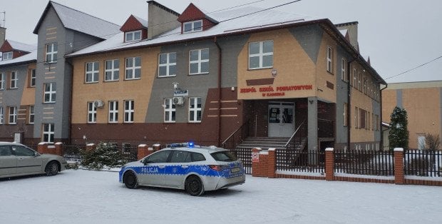 Atak nożownika w szkole w Kadzidle. Są trzy apelacje ws. Alberta G.