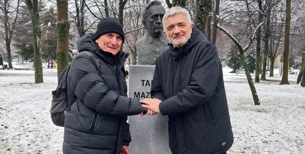 Popiersie Tadeusza Mazowieckiego odsłonięto w Sarajewie