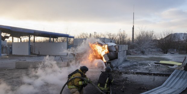 Prezydent Ukrainy: Jesteśmy bliżej końca negocjacji w sferze wojskowej niż politycznej