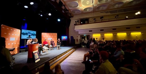 „Korzystanie z pomocy to odwaga dbania o siebie”. Debata o zdrowiu psychicznym w RDC