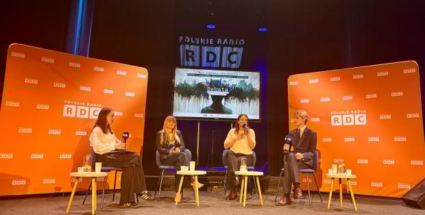 Te numery ratują życie. Gdzie młodzież może szukać pomocy psychologicznej?