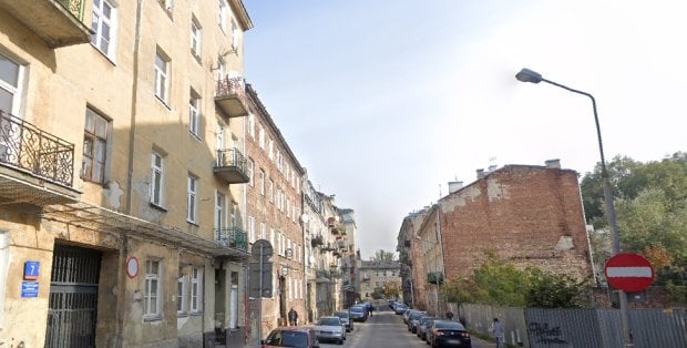 Kamienice na Pradze. Mają niejasny status prawny, ale dzielnica da im CO