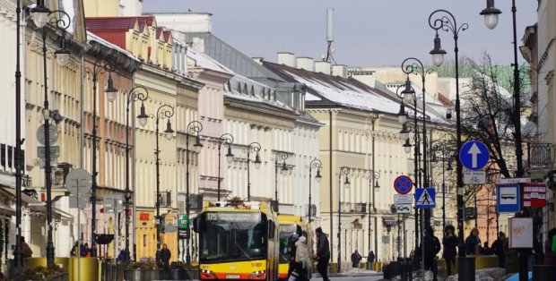 Weekendowe zgromadzenia i przemarsze w kilku dzielnicach [UTRUDNIENIA]