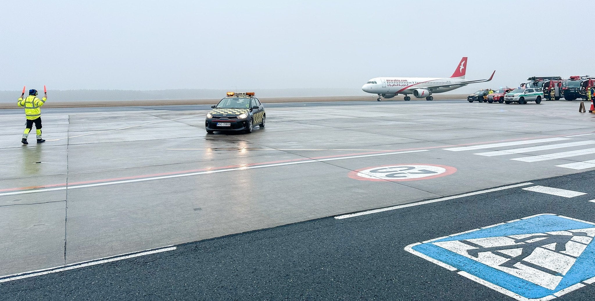 Odwołane loty w Modlinie. Prezes portu w RDC o sytuacji lotniska