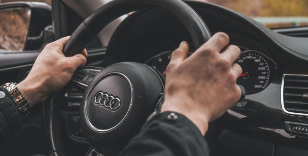 Komu w drogę, temu „łapki na kierownicę”. Trwa policyjna akcja na drogach