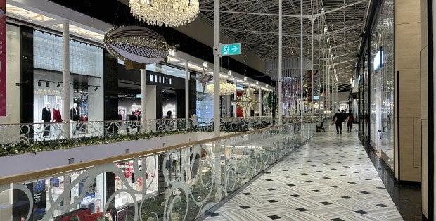 Nowe informacje ws. pobicia bezdomnego w galerii handlowej. Głównym agresorem 13-latek