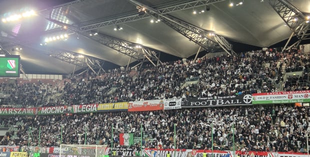 Legia Warszawa zmierzy się dziś z Cracovią na stadionie przy ul. Łazienkowskiej
