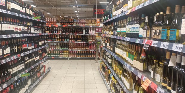 Warszawa chce „porządkować system” sprzedaży alkoholu. Ogranicza liczbę koncesji