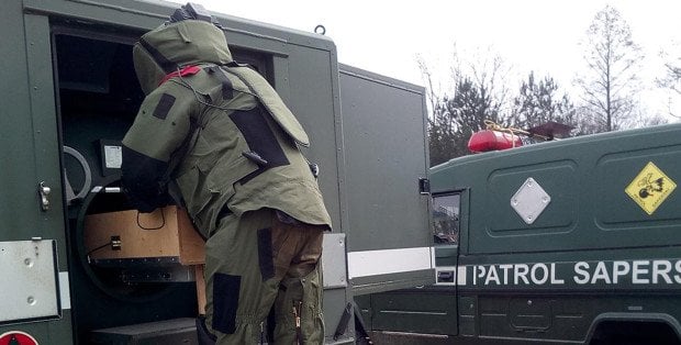 Seria alarmów bombowych w Warszawie. Ewakuacje w instytucjach