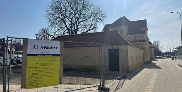 Była poczta, będzie kawiarnia. Zakończył się remont stacji Wilanów