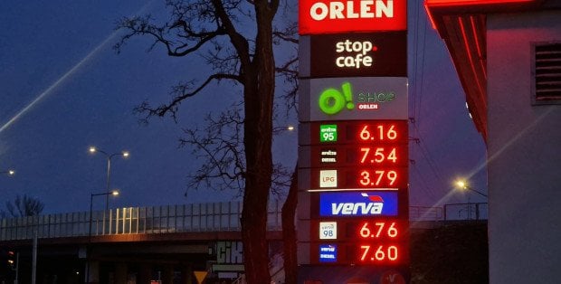 Są już niższe stawki za benzynę i diesla na stacjach paliw