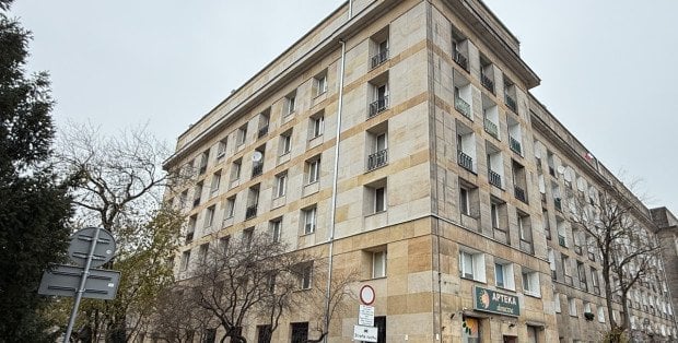 Klasyczny przykład socrealizmu w remoncie. Konserwatorzy powoli przywracają jego blask