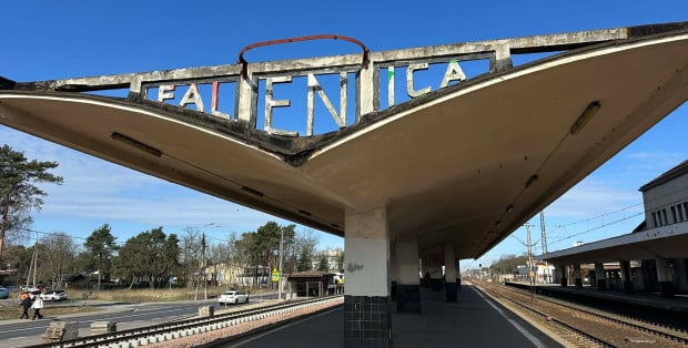 Konieczne zmiany w planie przebudowy linii otwockiej? Mieszkańcy Falenicy protestują