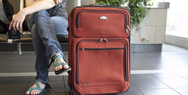 Ponad 1,6 tys. osób utknęło za granicą, biuro podróży padło. Jest decyzja prokuratury