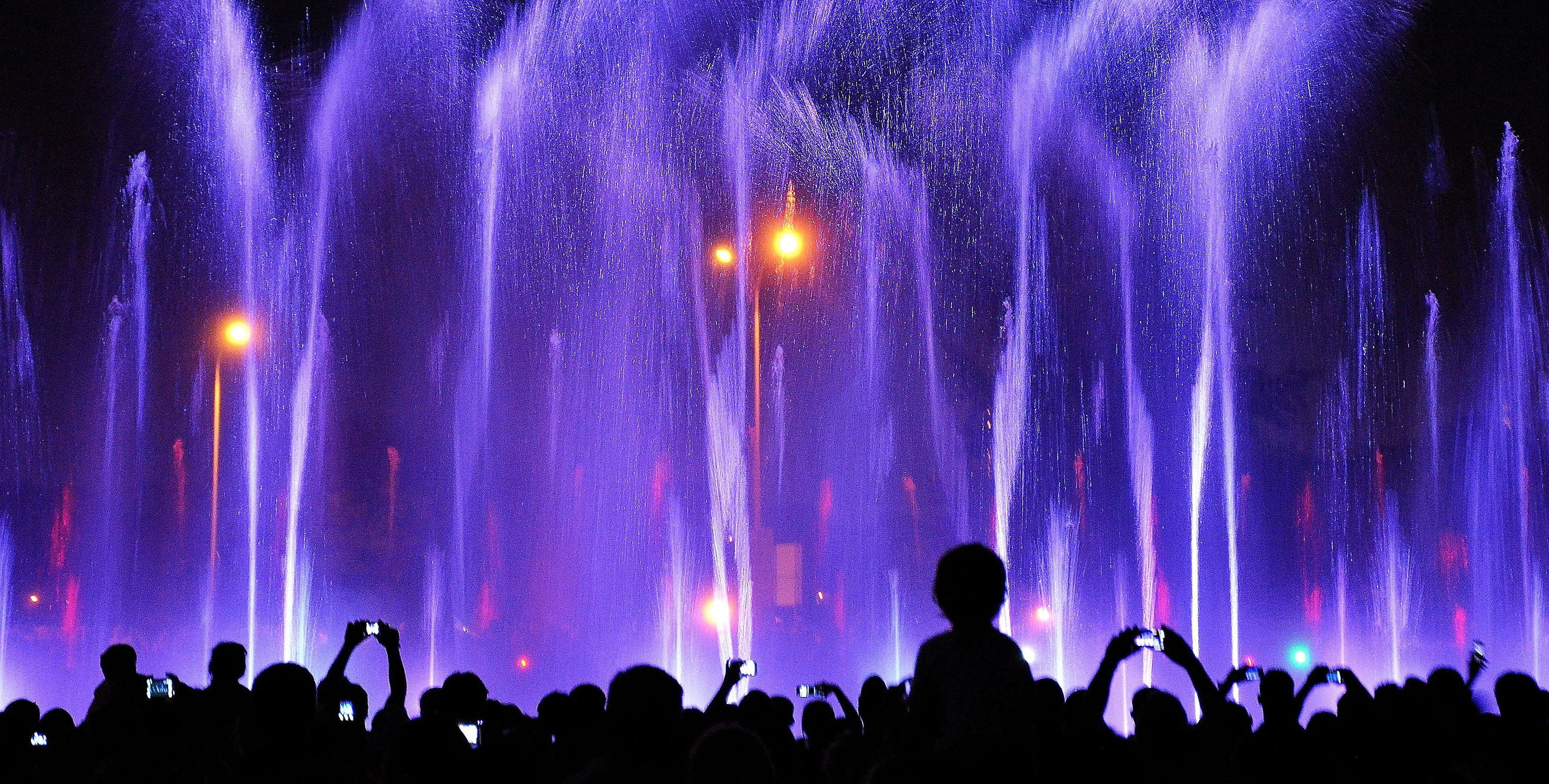 Pokazy w Multimedialnym Parku Fontann. Iga Świątek i Robert Lewandowski wśród bohaterów widowiska