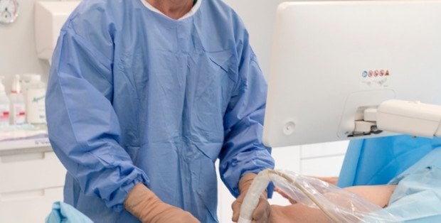 Zabiegowe leczenie żylaków. Po jakim czasie nogi wyglądają dobrze?