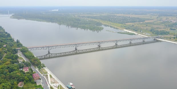 "Spektakularny projekt". Pod starym mostem w Płocku powstanie kładka rowerowa