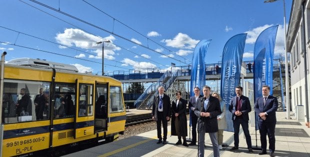 Dobre wiadomości dla mieszkańców Ostrołęki. Będą nowe i szybkie połączenia do Warszawy