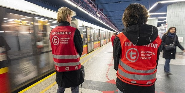 Utrudnienia w M2 przez całą majówkę. Metro na skróconej trasie