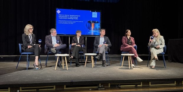 Jak być odpornym na dezinformację? Konferencja "Alarm w eterze" regionalnych rozgłośni Polskiego Radia