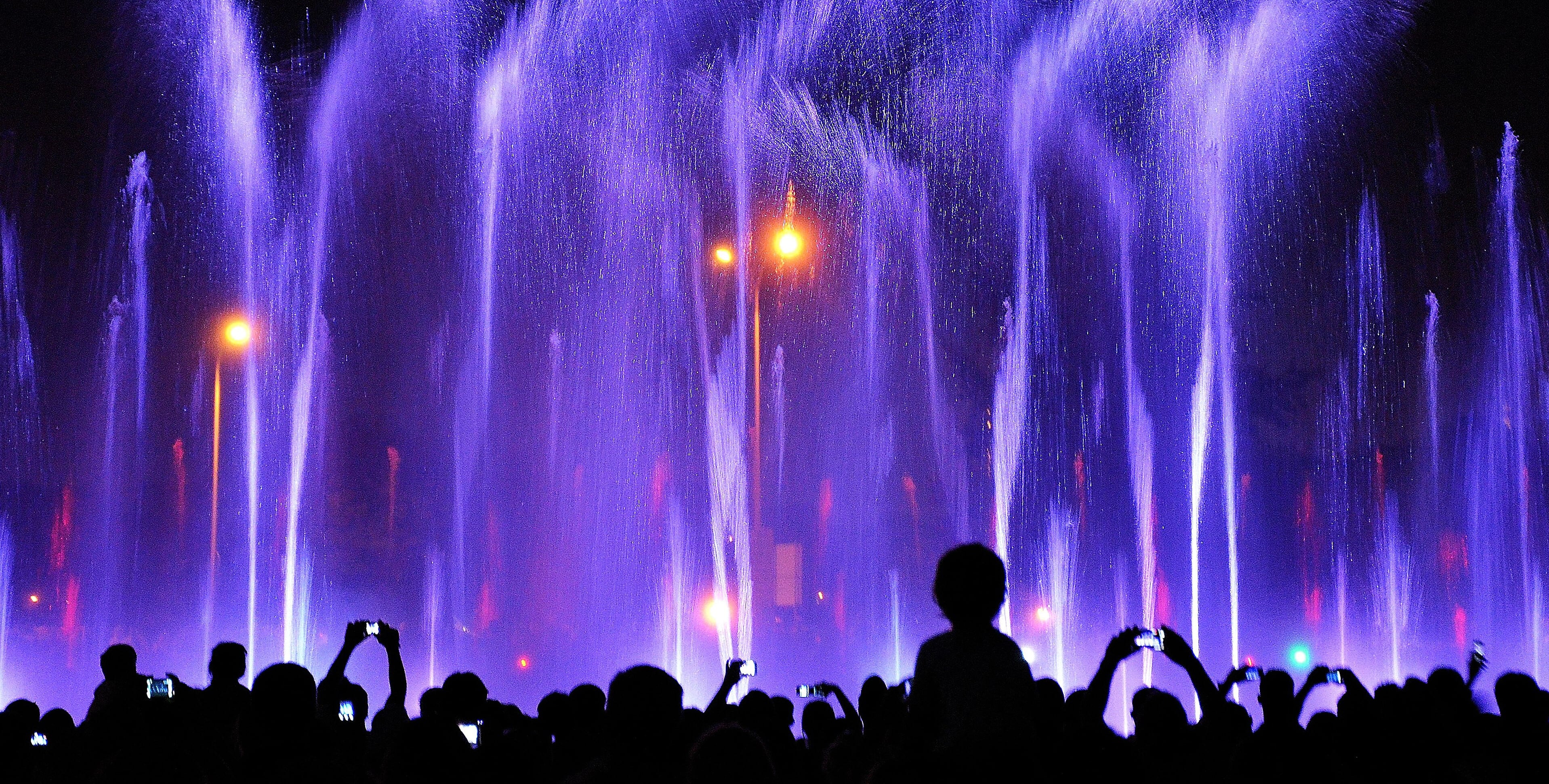 Pokazy w Multimedialnym Parku Fontann. Iga Świątek i Robert Lewandowski wśród bohaterów widowiska