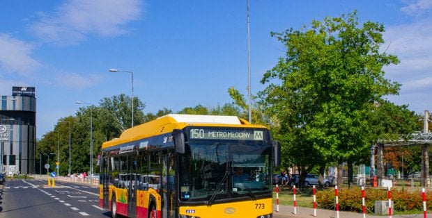 Zmiany w komunikacji miejskiej w Warszawie. Autobusy i metro pojadą inaczej
