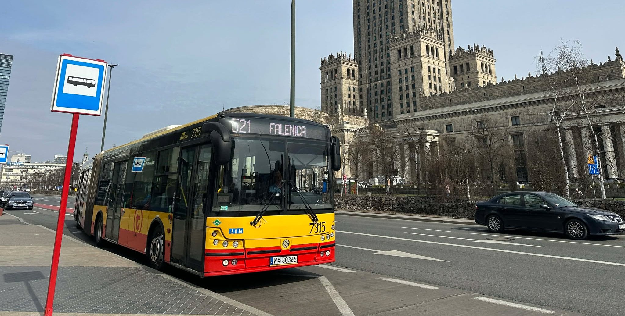 Utrudnienia w Warszawie 3 maja. Zamknięte ulice, autobusy na objazdach