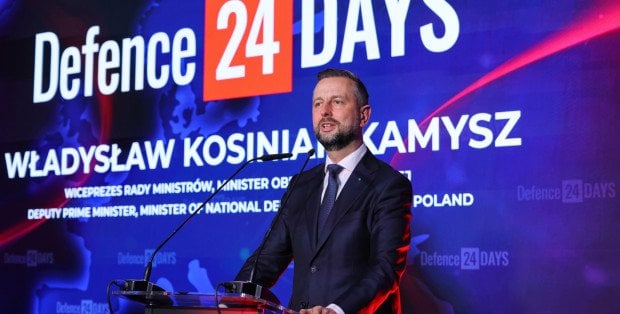 Praca 24 godziny na dobę 7 dni w tygodniu. Szef MON apeluje do przemysłu zbrojeniowego