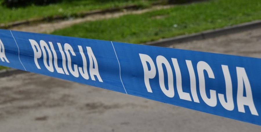 Strzały w Raszynie. Na posesji ciało kobiety i dwoje dzieci