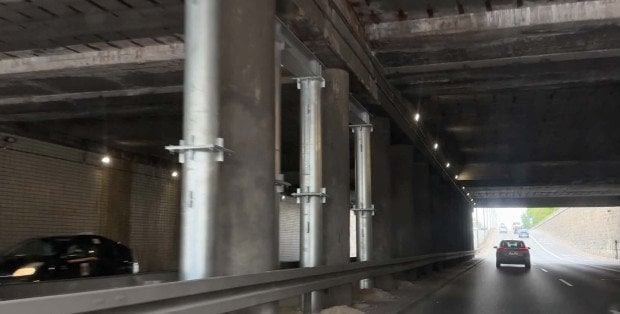 Co z wiaduktem przy GUS? Tajemnicza konstrukcja w tunelu