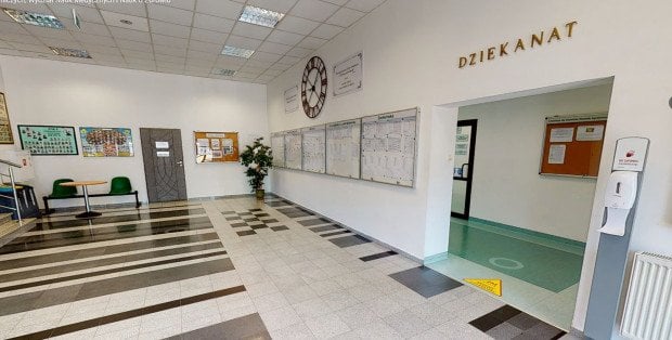 Erotyczne SMS-y i korupcja. Zawieszony rektor Uniwersytetu w Siedlcach zabrał głos