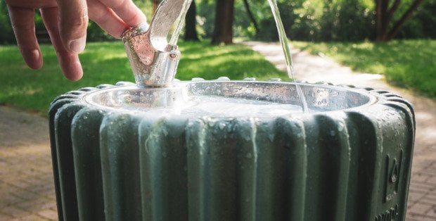 Warszawa szykuje się upały. Gdzie będzie można ugasić pragnienie?