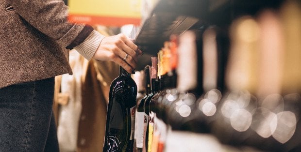 Zakaz nocnej sprzedaży alkoholu. Od poniedziałku będzie nim objęta cała Warszawa