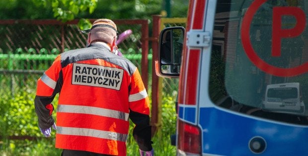 Tragiczny wypadek na Bródnie. Nie żyje 14-miesięczne dziecko