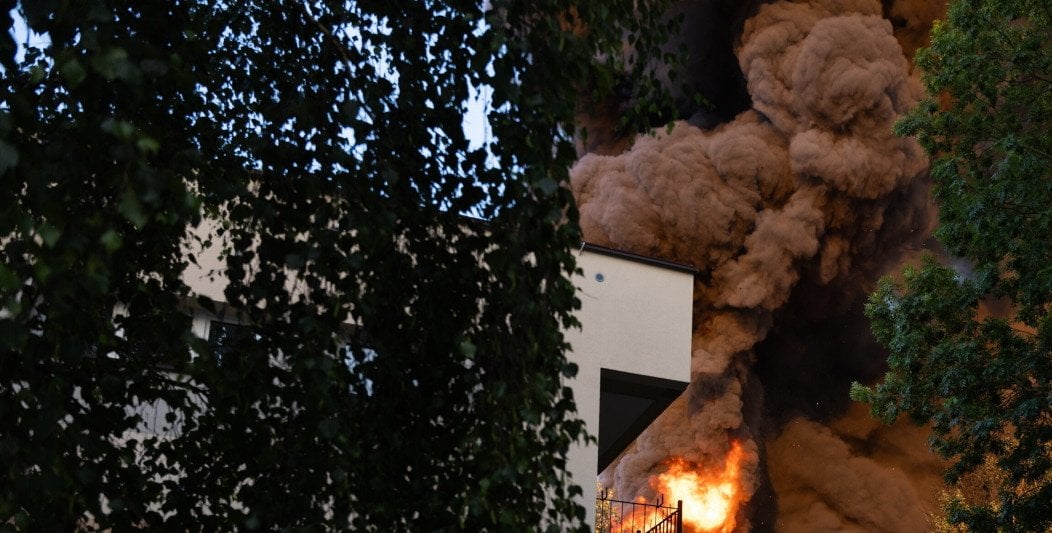 Będzie śledztwo w sprawie pożaru hali w Płocku. Budynek najpewniej do rozbiórki