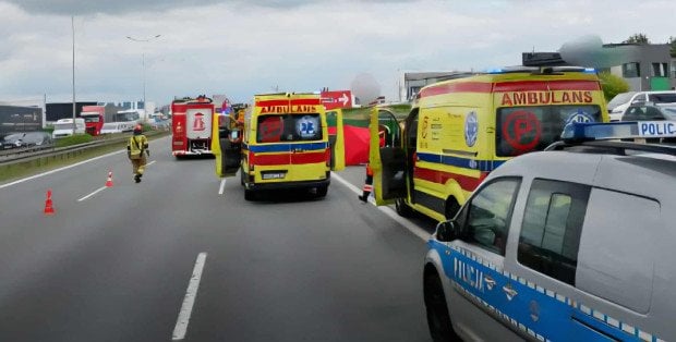 Tragiczny wypadek na S8 w pobliżu Żabiej Woli. Wstrzymany ruch w kierunku Warszawy