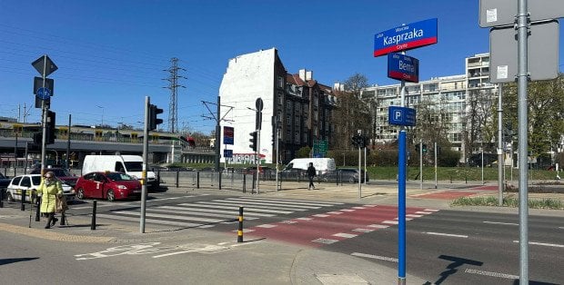 150 km/h przez centrum Warszawy. Policja zajmuje się nagraniem z rajdu przez Kasprzaka