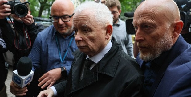 Zakończyło się przesłuchanie Kaczyńskiego w prokuraturze. Trwało 9 godzin
