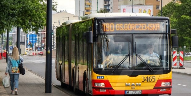 Komunikacja miejska w Warszawie. Bezpłatne przejazdy dla weteranów