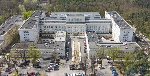 Będą kontrole w szpitalach w Warszawie. Chodzi o zarobki lekarzy