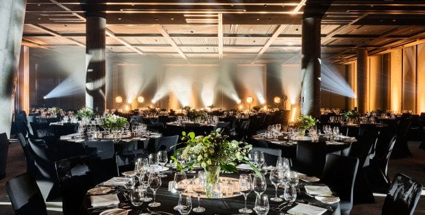 Wesele w centrum Warszawy — dlaczego sala Manhattan w Crowne Plaza Warsaw - The HUB to idealny wybór?